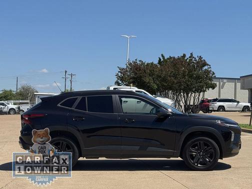 Mosaic Black Metallic 2025 Chevrolet Trax ACTIV