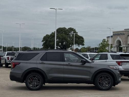 Carbonized Gray Metallic 2026 Ford Explorer ST