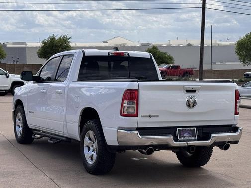 Bright White Clearcoat 2022 RAM 1500 Big Horn/Lone Star
