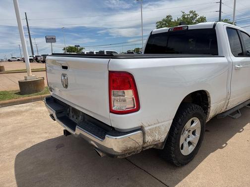 Bright White Clearcoat 2022 RAM 1500 Big Horn/Lone Star