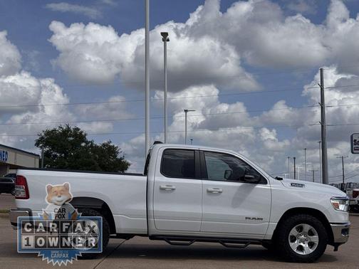 Bright White Clearcoat 2022 RAM 1500 Big Horn/Lone Star