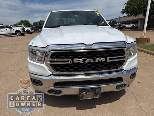Bright White Clearcoat 2022 RAM 1500 Big Horn/Lone Star