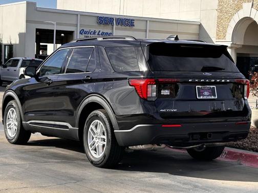 2026 Ford Explorer 