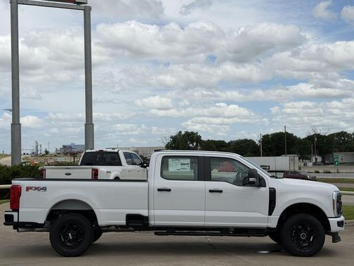 OXFORD WHITE 2026 Ford F-250 XL