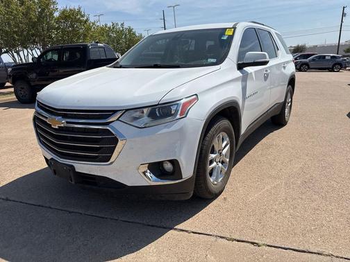Summit White 2021 Chevrolet Traverse LT Leather