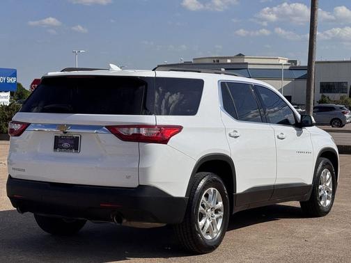 Summit White 2021 Chevrolet Traverse LT Leather