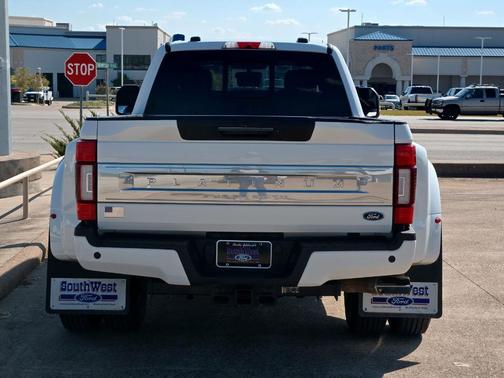 2022 Ford F-350 Platinum