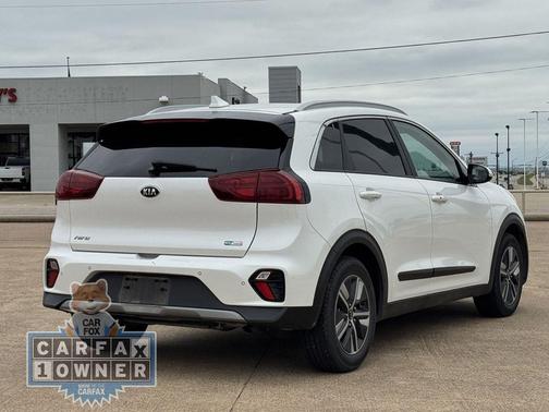 Snow White Pearl 2021 Kia Niro EX Premium