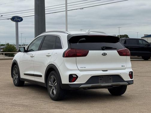 Snow White Pearl 2021 Kia Niro EX Premium