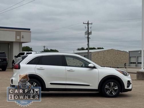 Snow White Pearl 2021 Kia Niro EX Premium