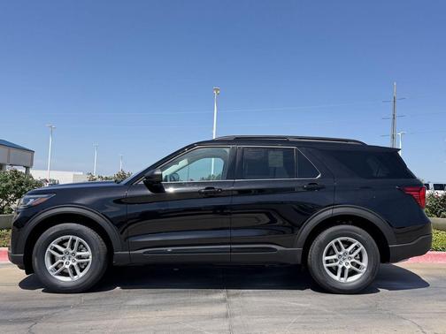 AGATE BLACK METALLIC 2026 Ford Explorer Active