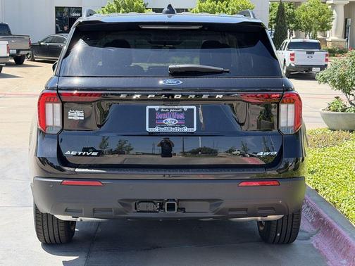 AGATE BLACK METALLIC 2026 Ford Explorer Active