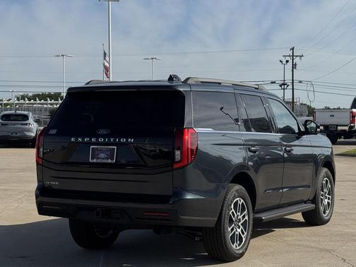 Stone Blue Metallic 2026 Ford Expedition Active