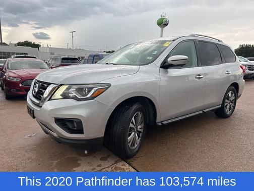 2020 Nissan Pathfinder SL