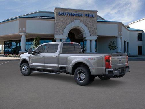 2025 Ford F-350 Lariat Super Duty