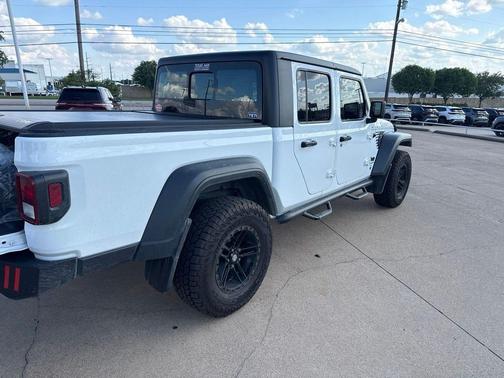 Bright White Clearcoat 2020 Jeep Gladiator Sport S