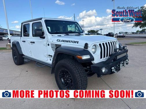 Bright White Clearcoat 2020 Jeep Gladiator Sport S