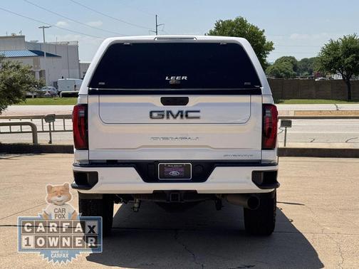 White Frost Tricoat 2024 GMC Sierra 2500 Denali Ultimate