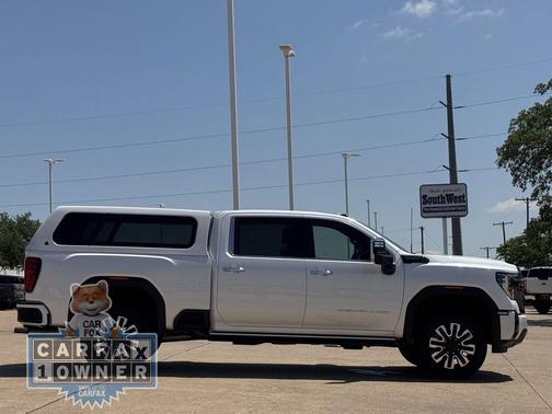 White Frost Tricoat 2024 GMC Sierra 2500 Denali Ultimate