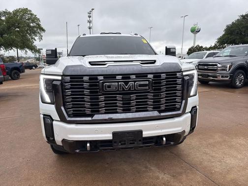 White Frost Tricoat 2024 GMC Sierra 2500 Denali Ultimate