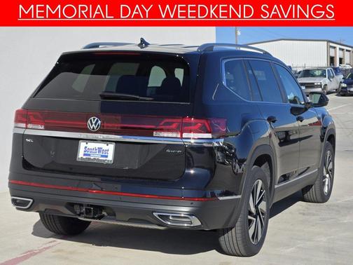 Black 2025 Volkswagen Atlas 2.0T SEL