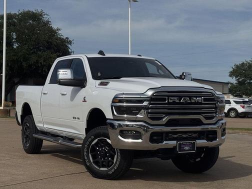 Bright White Clearcoat 2025 RAM 2500 Laramie