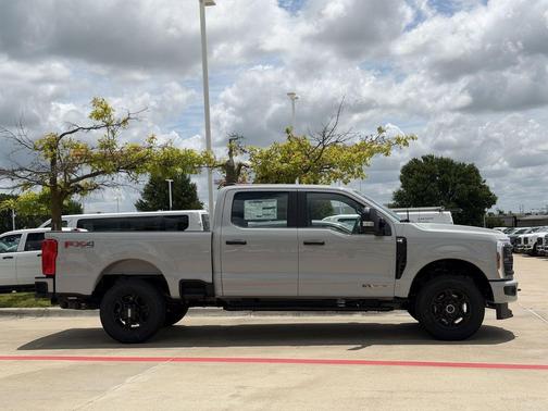 AVALANCHE 2026 Ford F-250 XL
