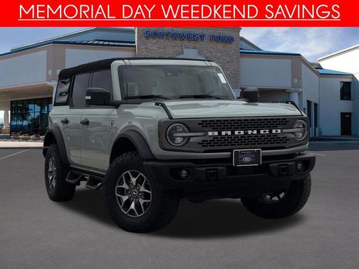 CACTUS GRAY 2023 Ford Bronco Badlands