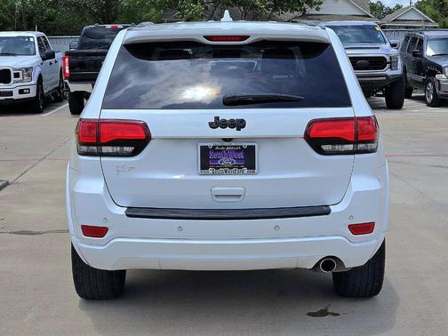 2020 Jeep Grand Cherokee Altitude