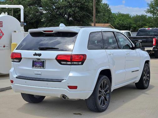 2020 Jeep Grand Cherokee Altitude