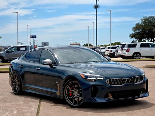 2022 Kia Stinger GT1