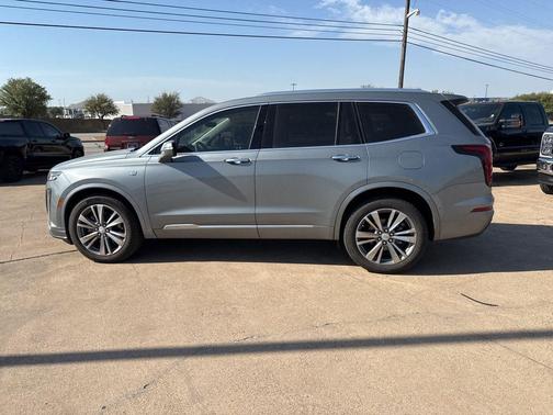 Argent Silver Metallic 2023 Cadillac XT6 Premium Luxury FWD