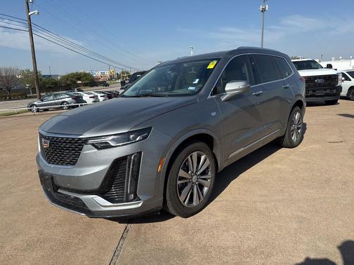 Argent Silver Metallic 2023 Cadillac XT6 Premium Luxury FWD