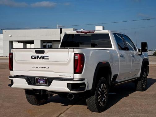 2024 GMC Sierra 2500 Denali Ultimate