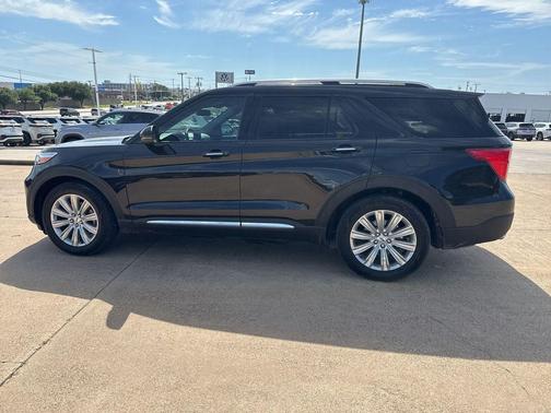 Black Metallic 2023 Ford Explorer Limited