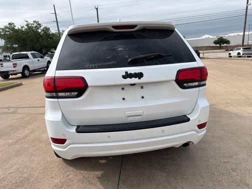 Bright White Clearcoat 2018 Jeep Grand Cherokee Altitude