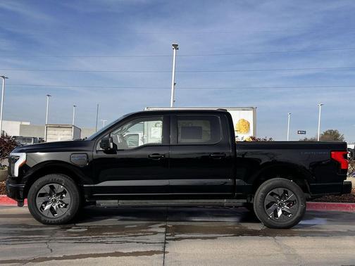AGATE BLACK METALLIC 2025 Ford F-150 Lightning Flash