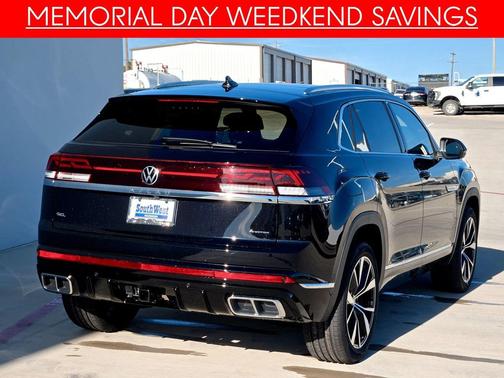 Deep Black Pearl 2025 Volkswagen Atlas Cross Sport 2.0T SEL Premium
