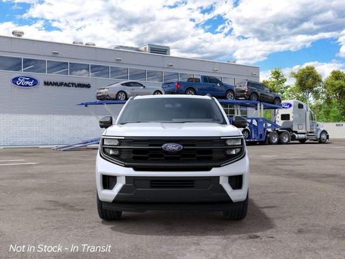 Star White Metallic Tri-Coat 2027 Ford Expedition Active