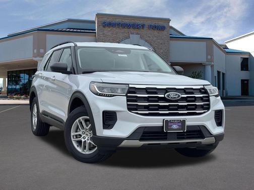 Star White Metallic Tri-Coat 2026 Ford Explorer Active