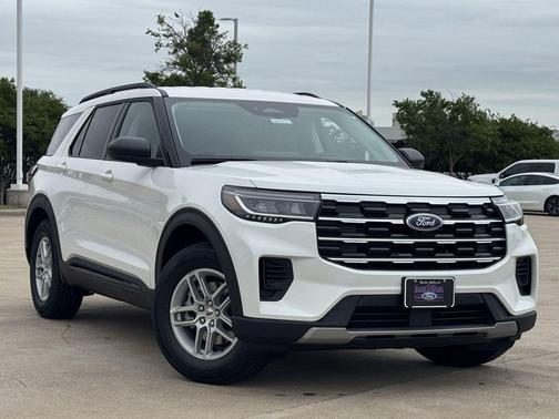 Star White Metallic Tri-Coat 2026 Ford Explorer Active