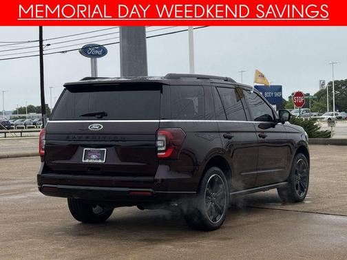 Jewel Red Metallic Tinted Clearcoat 2024 Ford Expedition Limited