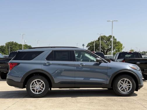 Vapor Blue Metallic 2026 Ford Explorer Active