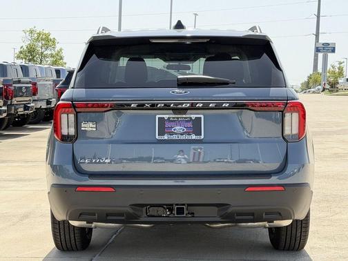 Vapor Blue Metallic 2026 Ford Explorer Active