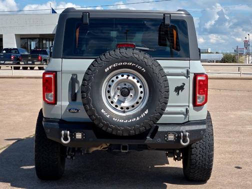 2022 Ford Bronco Base