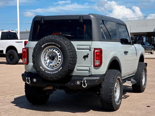 2022 Ford Bronco Base