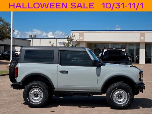 2022 Ford Bronco Base