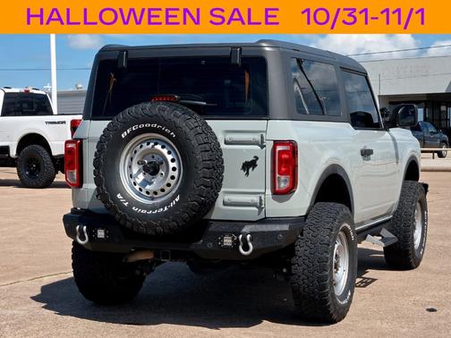 2022 Ford Bronco Base