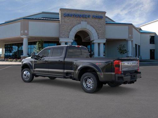 2025 Ford F-450 King Ranch
