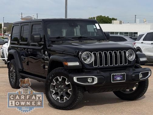 Black Clearcoat 2024 Jeep Wrangler Sahara
